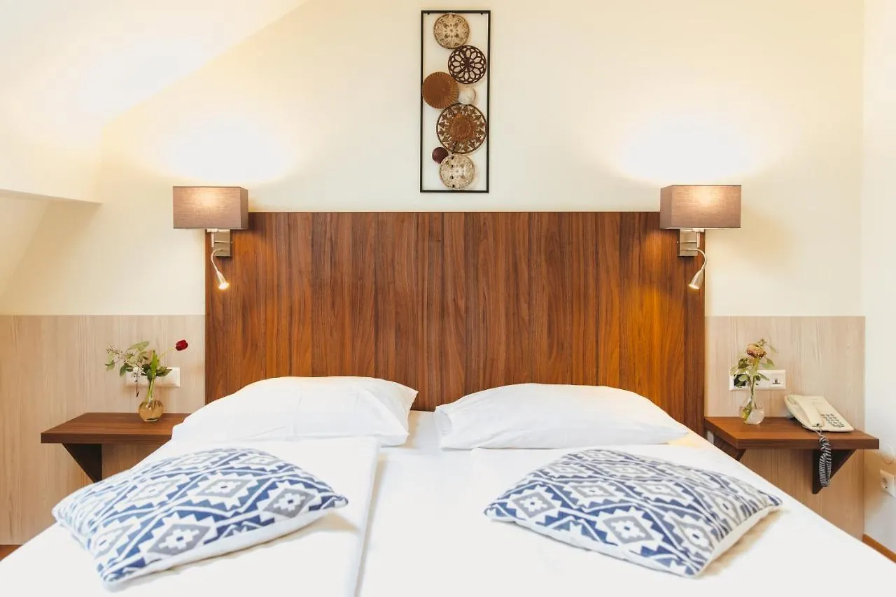 Hotel Kaiserhof Anif