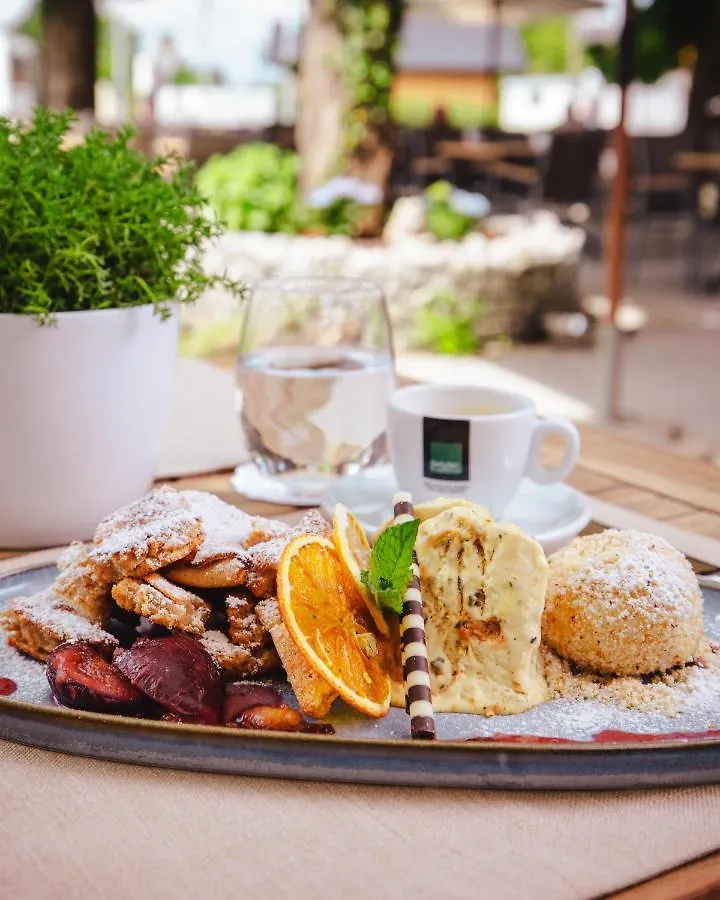 Hotel Kaiserhof Anif
